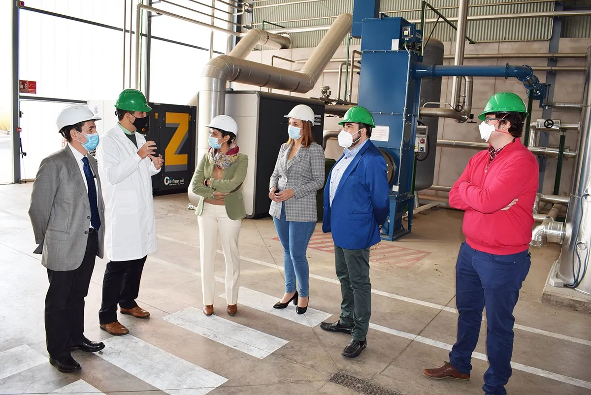 El IRIAF recibe la visita de la Alcaldesa de Puertollano